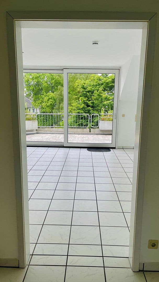 Prenájom bytu 3-izbový 107 m², Köln, Severné Porýnie - Westfálsko Prenájom bytu 3-izbový 107 m², Köln, Severné Porýnie - Westfálsko