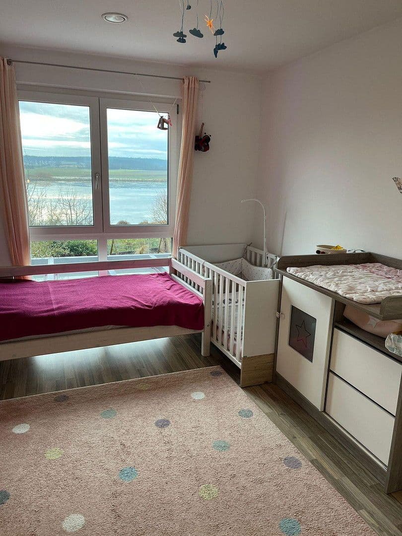 Predaj domu 164 m², pozemek 430 m², Reuthseering 202, Adelsdorf, Bavorsko Predaj domu 164 m², pozemek 430 m², Reuthseering 202, Adelsdorf, Bavorsko