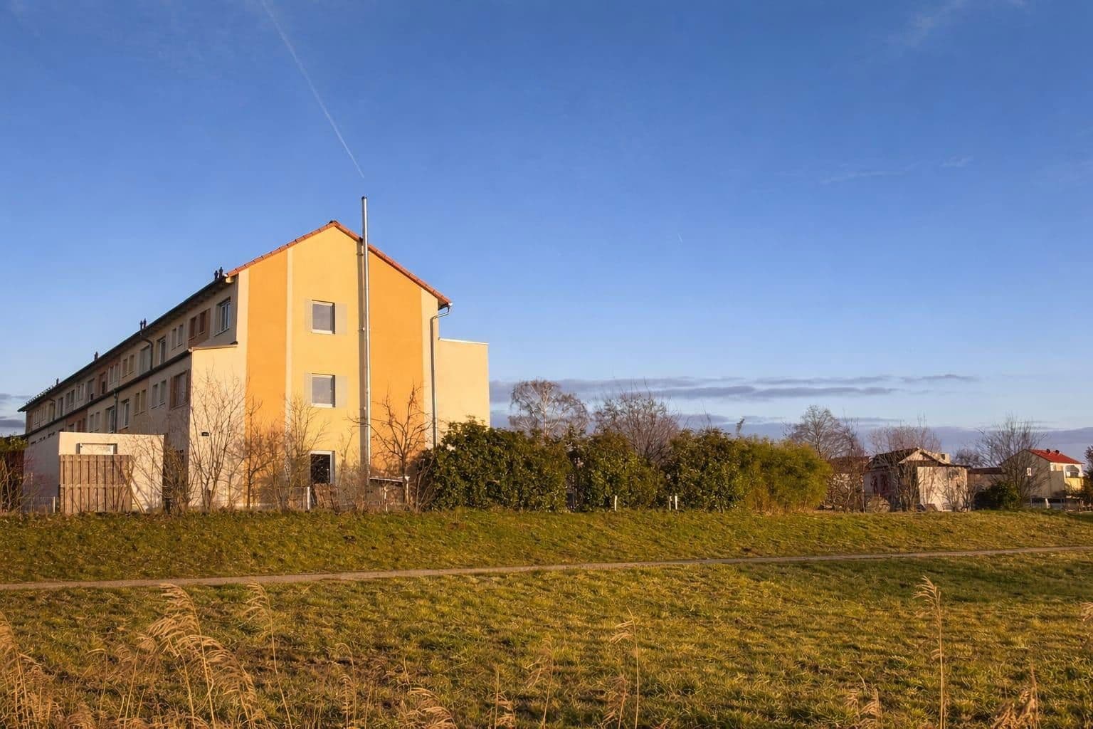 Predaj domu 164 m², pozemek 430 m², Reuthseering 202, Adelsdorf, Bavorsko Predaj domu 164 m², pozemek 430 m², Reuthseering 202, Adelsdorf, Bavorsko