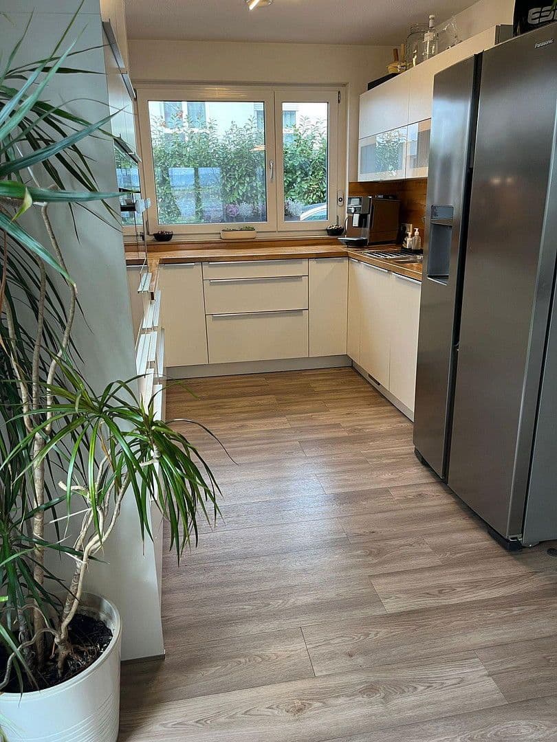 Predaj domu 164 m², pozemek 430 m², Reuthseering 202, Adelsdorf, Bavorsko Predaj domu 164 m², pozemek 430 m², Reuthseering 202, Adelsdorf, Bavorsko