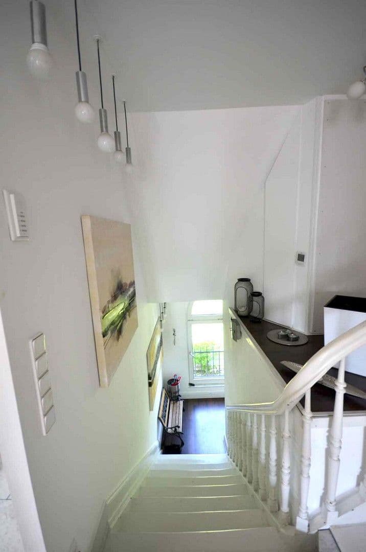 Prenájom bytu 3-izbový 111 m², Gronaustraße 35, Wuppertal, Severné Porýnie - Westfálsko Prenájom bytu 3-izbový 111 m², Gronaustraße 35, Wuppertal, Severné Porýnie - Westfálsko