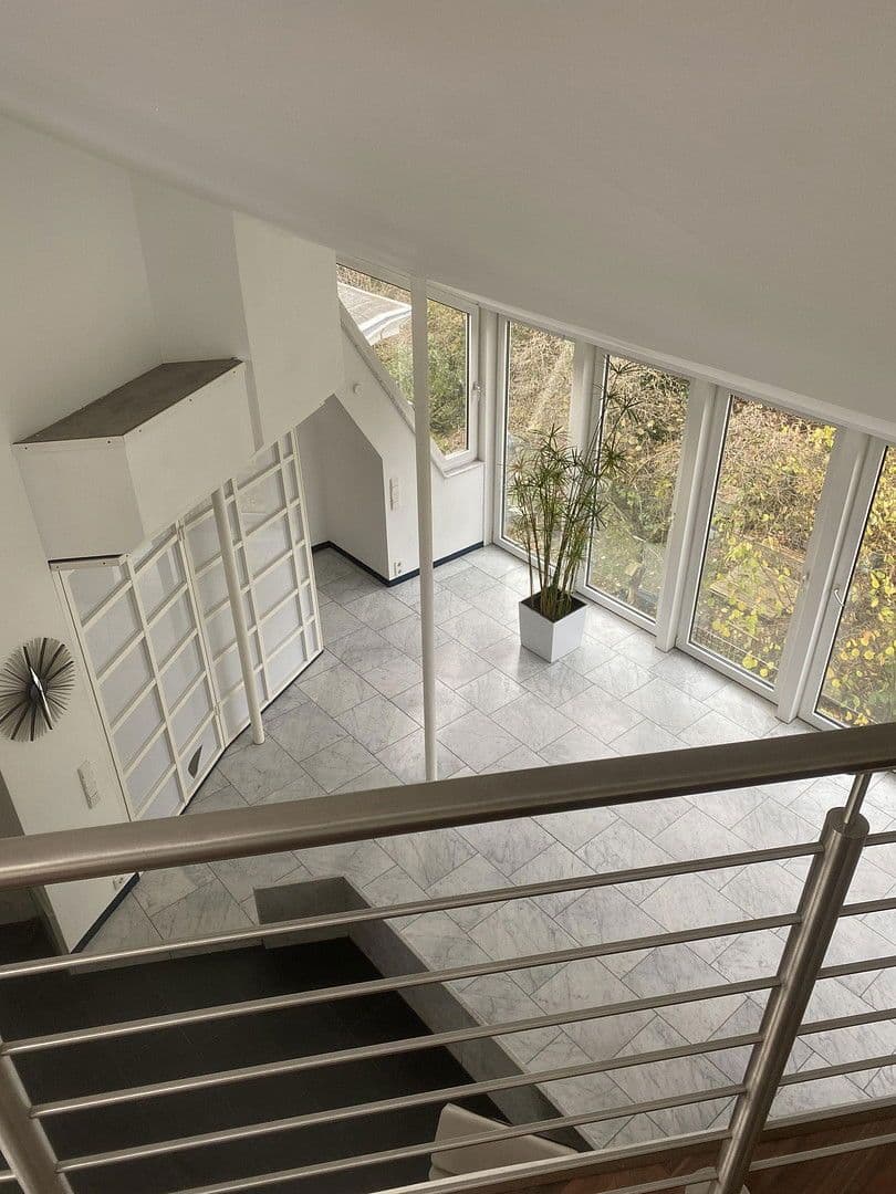 Prenájom bytu 3-izbový 111 m², Gronaustraße 35, Wuppertal, Severné Porýnie - Westfálsko Prenájom bytu 3-izbový 111 m², Gronaustraße 35, Wuppertal, Severné Porýnie - Westfálsko