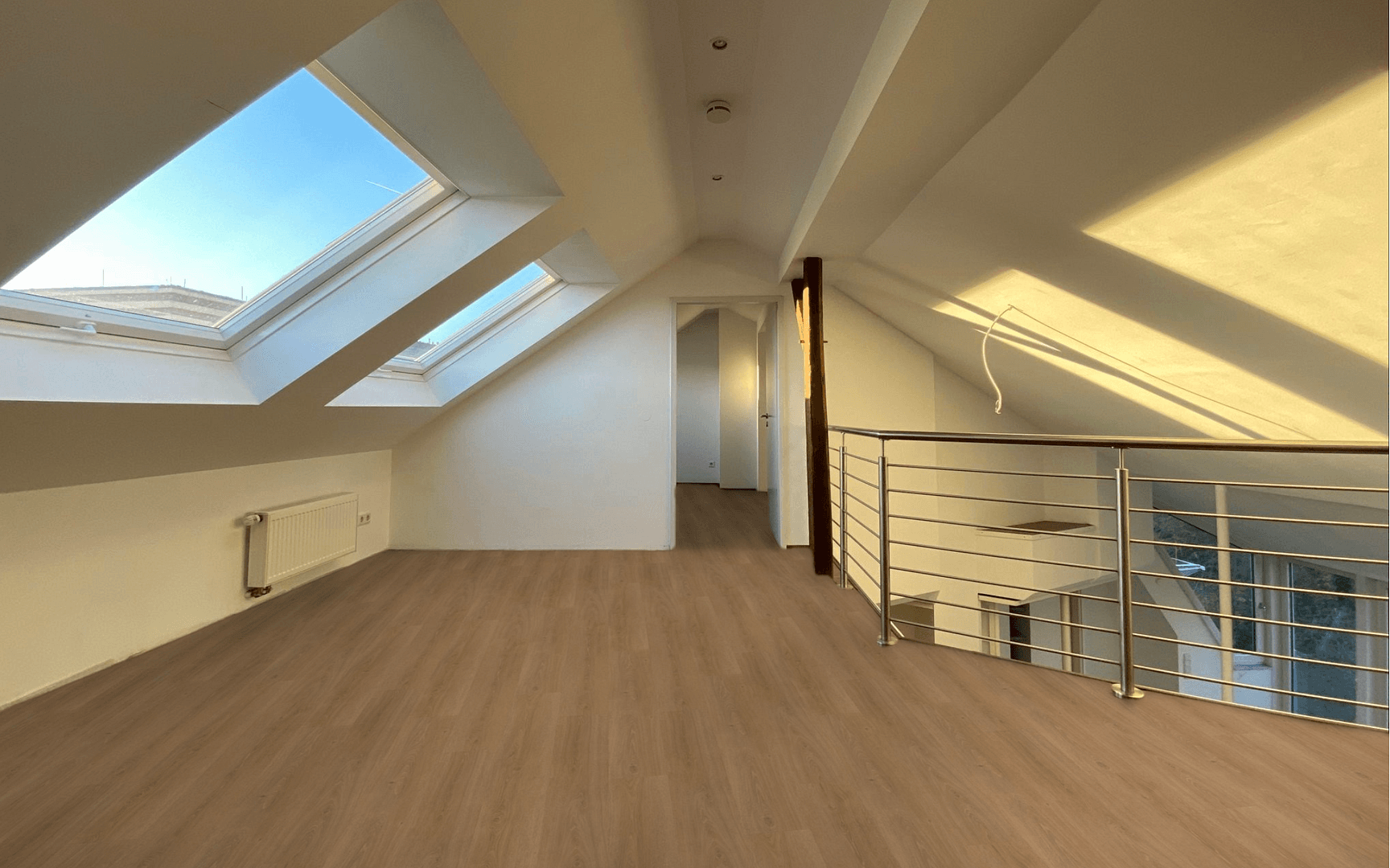 Prenájom bytu 3-izbový 111 m², Gronaustraße 35, Wuppertal, Severné Porýnie - Westfálsko Prenájom bytu 3-izbový 111 m², Gronaustraße 35, Wuppertal, Severné Porýnie - Westfálsko