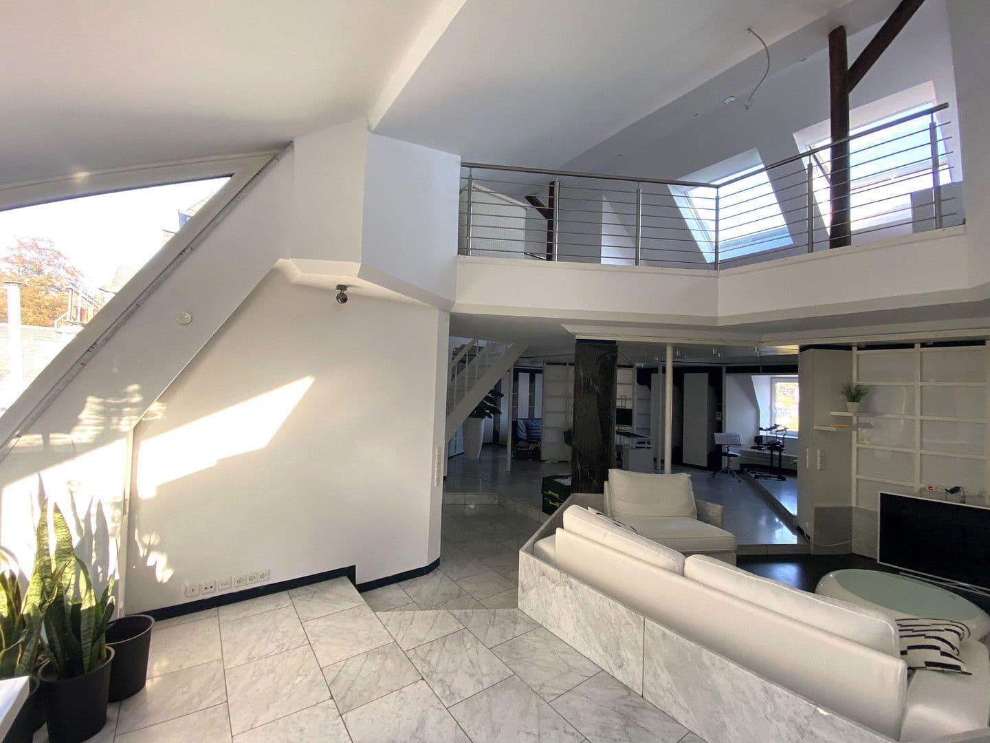 Prenájom bytu 3-izbový 111 m², Gronaustraße 35, Wuppertal, Severné Porýnie - Westfálsko Prenájom bytu 3-izbový 111 m², Gronaustraße 35, Wuppertal, Severné Porýnie - Westfálsko