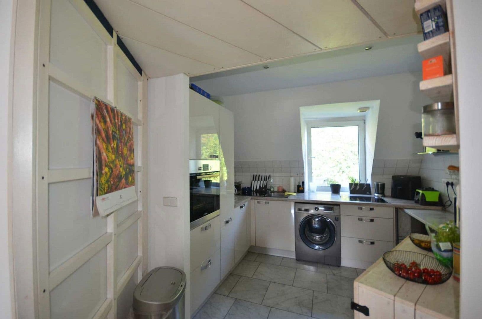 Prenájom bytu 3-izbový 111 m², Gronaustraße 35, Wuppertal, Severné Porýnie - Westfálsko Prenájom bytu 3-izbový 111 m², Gronaustraße 35, Wuppertal, Severné Porýnie - Westfálsko