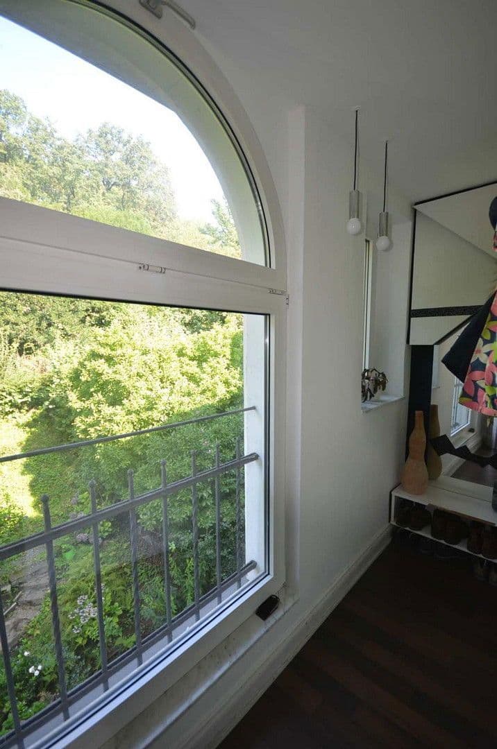 Prenájom bytu 3-izbový 111 m², Gronaustraße 35, Wuppertal, Severné Porýnie - Westfálsko Prenájom bytu 3-izbový 111 m², Gronaustraße 35, Wuppertal, Severné Porýnie - Westfálsko