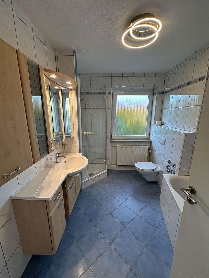 Prenájom bytu 3-izbový 82 m², Ansbach, Bavorsko Prenájom bytu 3-izbový 82 m², Ansbach, Bavorsko