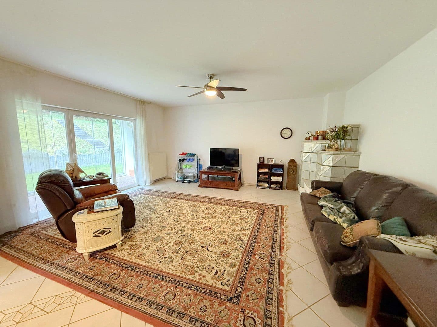 Predaj domu 259 m², pozemek 809 m², Ilsbachstraße 11, Hettenhausen, Porýnie-Falcko Predaj domu 259 m², pozemek 809 m², Ilsbachstraße 11, Hettenhausen, Porýnie-Falcko