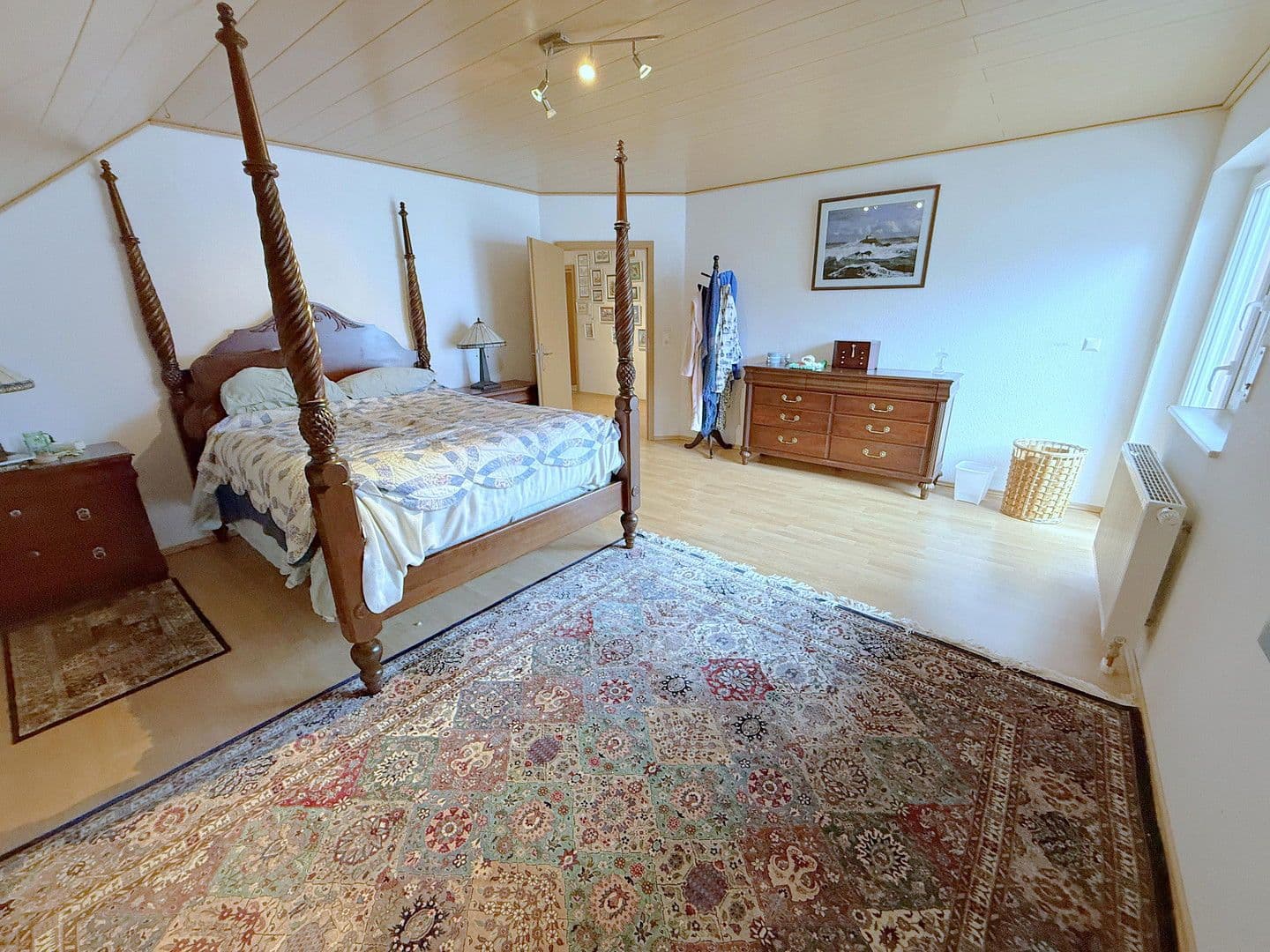 Predaj domu 259 m², pozemek 809 m², Ilsbachstraße 11, Hettenhausen, Porýnie-Falcko Predaj domu 259 m², pozemek 809 m², Ilsbachstraße 11, Hettenhausen, Porýnie-Falcko