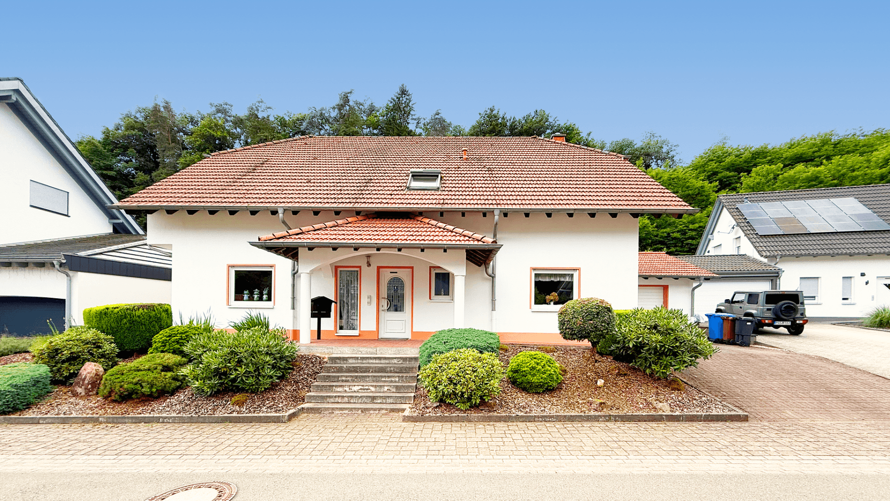 Predaj domu 259 m², pozemek 809 m², Ilsbachstraße 11, Hettenhausen, Porýnie-Falcko Predaj domu 259 m², pozemek 809 m², Ilsbachstraße 11, Hettenhausen, Porýnie-Falcko