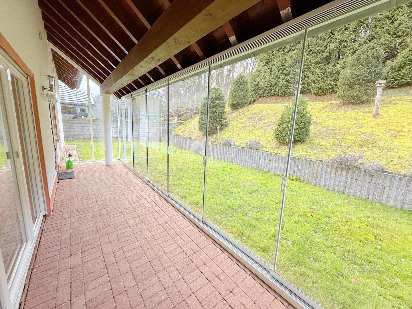 Predaj domu 259 m², pozemek 809 m², Ilsbachstraße 11, Hettenhausen, Porýnie-Falcko Predaj domu 259 m², pozemek 809 m², Ilsbachstraße 11, Hettenhausen, Porýnie-Falcko