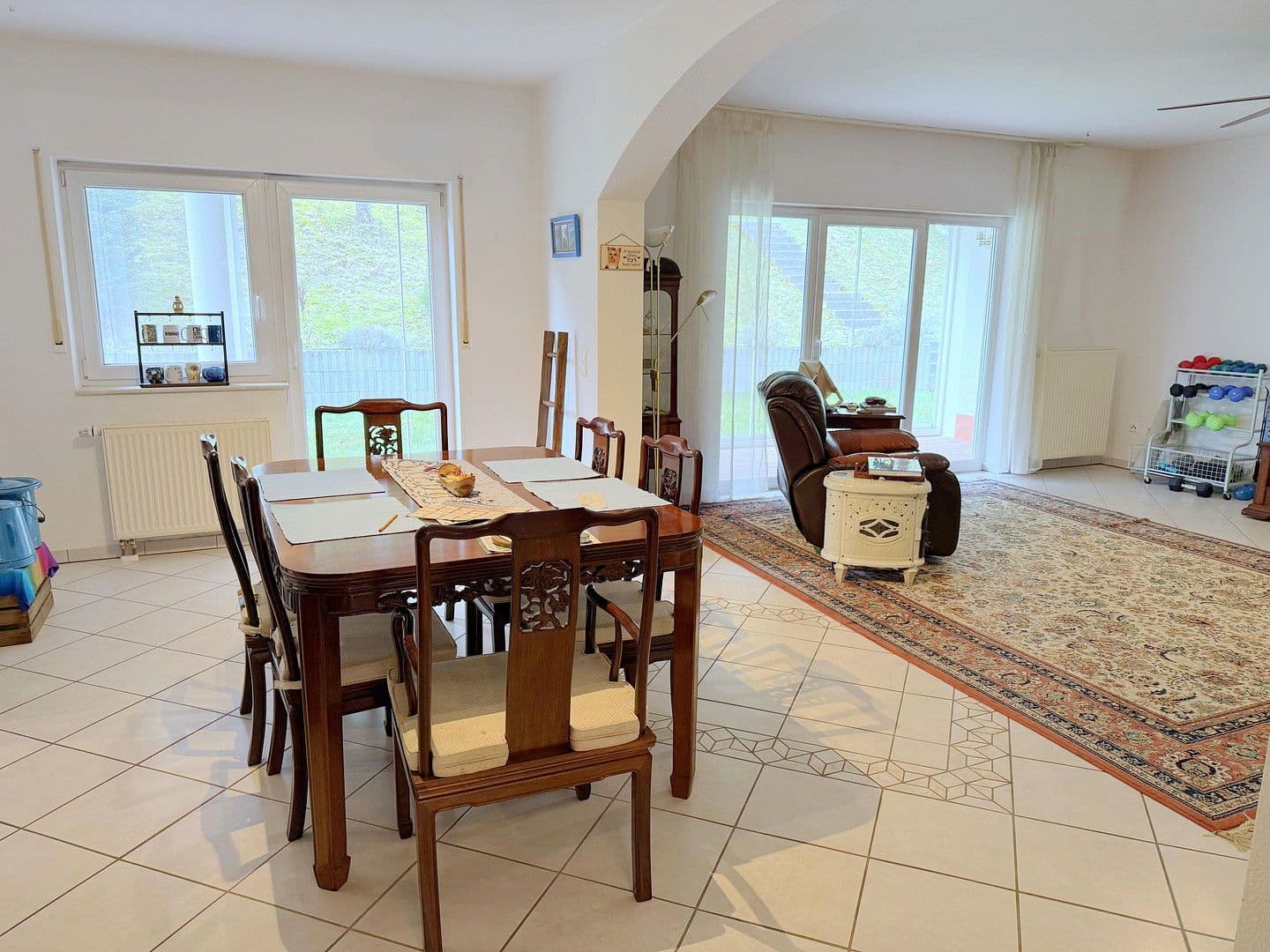 Predaj domu 259 m², pozemek 809 m², Ilsbachstraße 11, Hettenhausen, Porýnie-Falcko Predaj domu 259 m², pozemek 809 m², Ilsbachstraße 11, Hettenhausen, Porýnie-Falcko