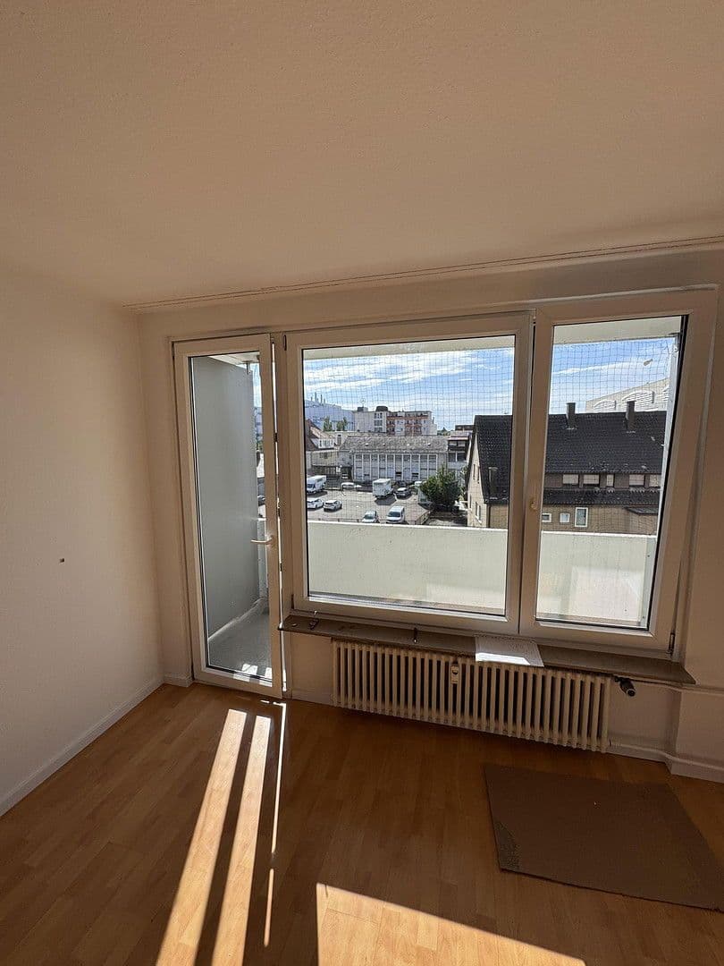 Prenájom bytu 1-izbový 35 m², Mercedesstrasse 14, Sindelfingen, Bádensko-Wurttembersko Prenájom bytu 1-izbový 35 m², Mercedesstrasse 14, Sindelfingen, Bádensko-Wurttembersko