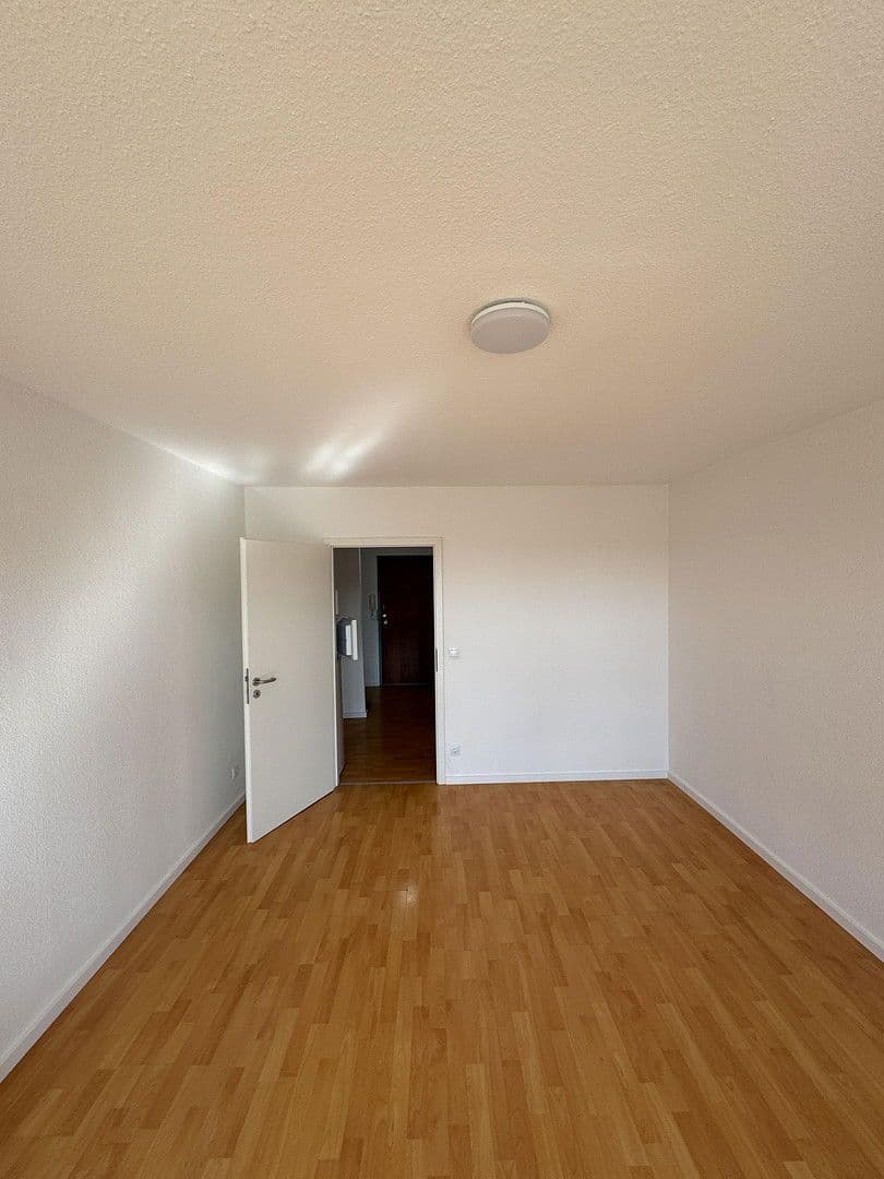 Prenájom bytu 1-izbový 35 m², Mercedesstrasse 14, Sindelfingen, Bádensko-Wurttembersko Prenájom bytu 1-izbový 35 m², Mercedesstrasse 14, Sindelfingen, Bádensko-Wurttembersko
