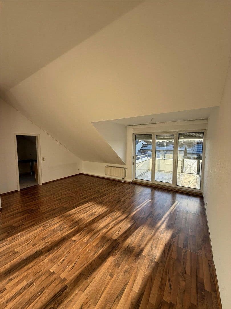 Prenájom bytu 2-izbový 59 m², Rodenbach, Hesensko Prenájom bytu 2-izbový 59 m², Rodenbach, Hesensko