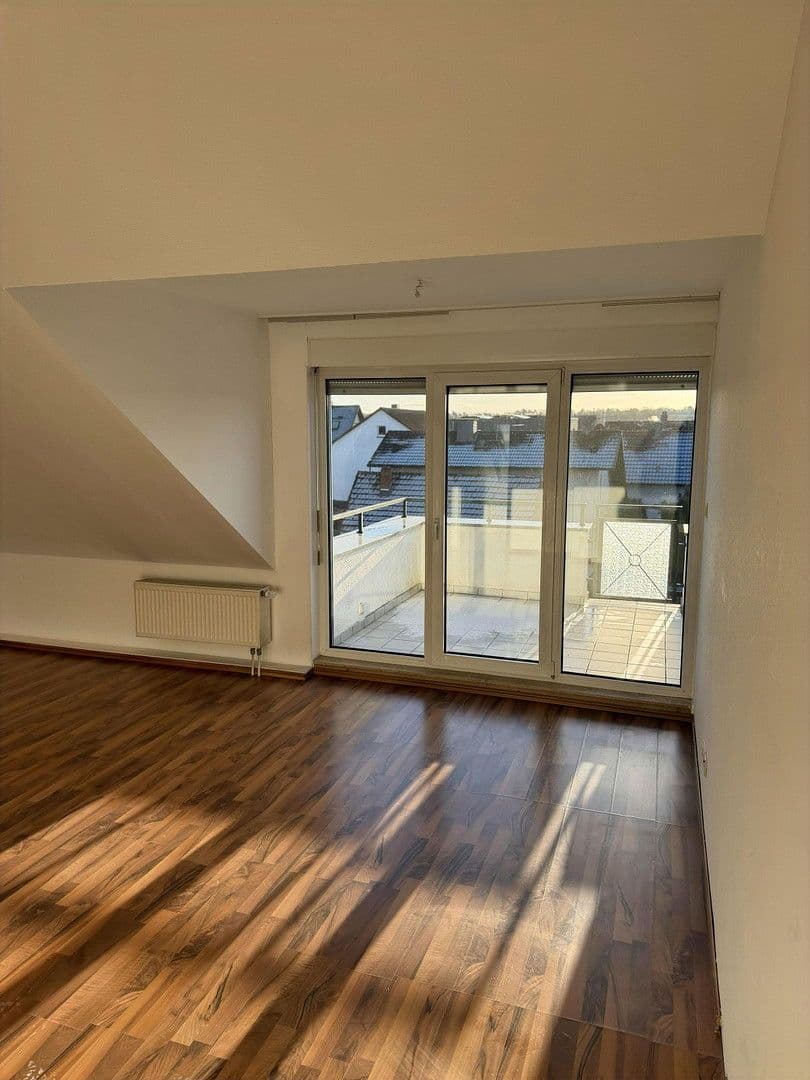 Prenájom bytu 2-izbový 59 m², Rodenbach, Hesensko Prenájom bytu 2-izbový 59 m², Rodenbach, Hesensko