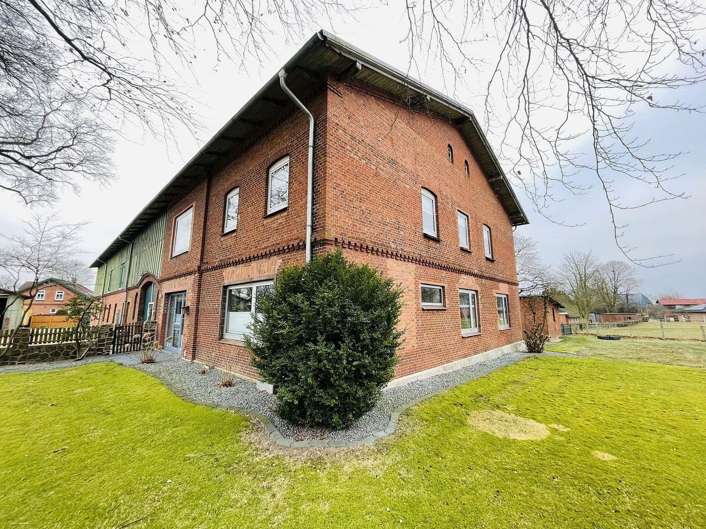 Predaj domu 269 m², pozemek 3.368 m², Luhnstedt, Šlezvicko-Holštajnsko Predaj domu 269 m², pozemek 3.368 m², Luhnstedt, Šlezvicko-Holštajnsko