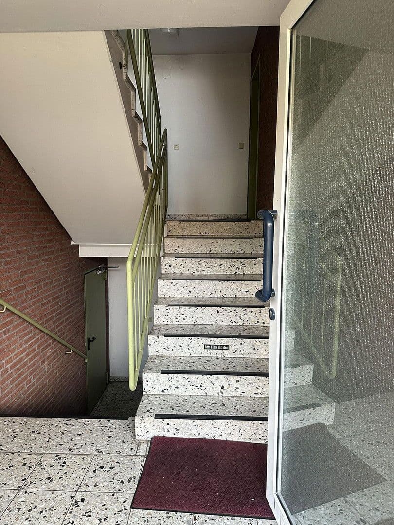 Prenájom nebytového priestoru 6 m², Bremen, Brémy Prenájom nebytového priestoru 6 m², Bremen, Brémy