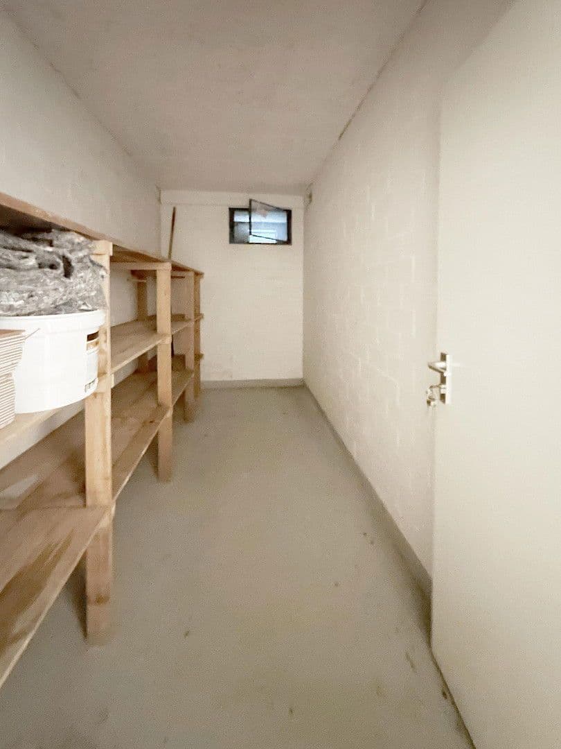 Prenájom nebytového priestoru 6 m², Bremen, Brémy Prenájom nebytového priestoru 6 m², Bremen, Brémy