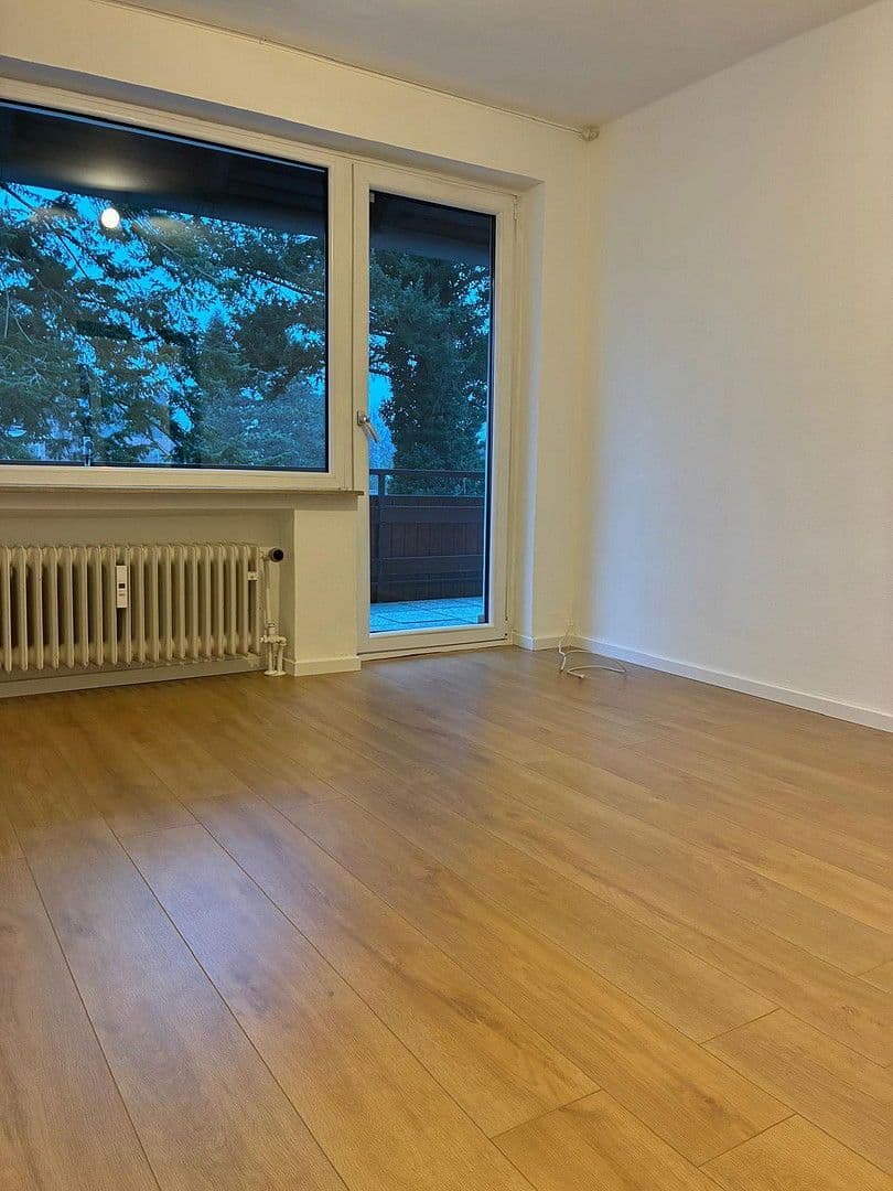 Prenájom bytu 2-izbový 67 m², Hannover, Dolné Sasko Prenájom bytu 2-izbový 67 m², Hannover, Dolné Sasko