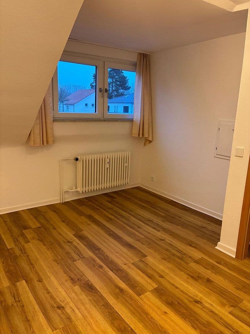 Prenájom bytu 2-izbový 67 m², Hannover, Dolné Sasko Prenájom bytu 2-izbový 67 m², Hannover, Dolné Sasko