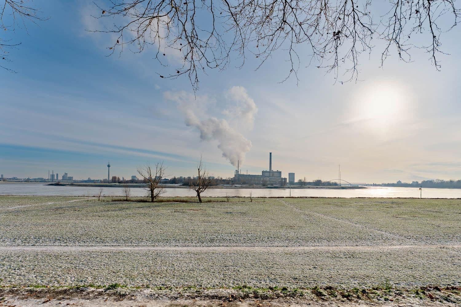 Predaj bytu 3-izbový 96 m², Düsseldorf Heerdt, Severné Porýnie - Westfálsko Predaj bytu 3-izbový 96 m², Düsseldorf Heerdt, Severné Porýnie - Westfálsko