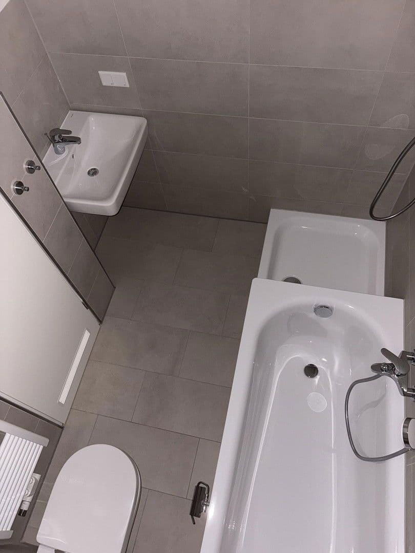 Prenájom bytu 3-izbový 80 m², Bochumer Str. 72 a, Hattingen, Severné Porýnie - Westfálsko Prenájom bytu 3-izbový 80 m², Bochumer Str. 72 a, Hattingen, Severné Porýnie - Westfálsko