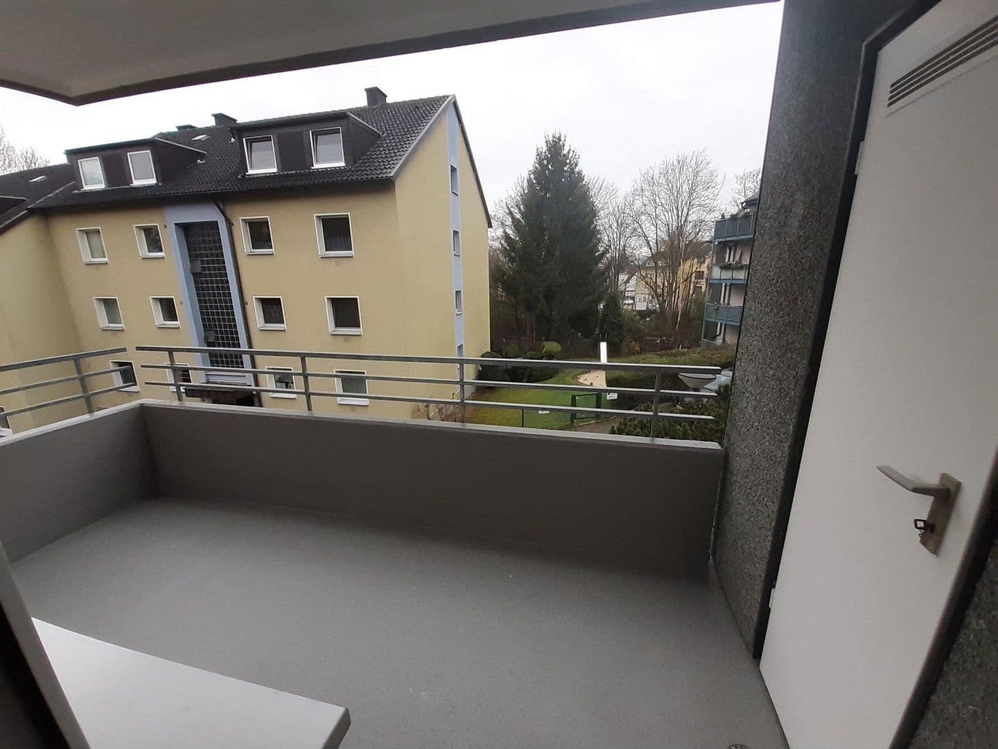 Prenájom bytu 3-izbový 80 m², Bochumer Str. 72 a, Hattingen, Severné Porýnie - Westfálsko Prenájom bytu 3-izbový 80 m², Bochumer Str. 72 a, Hattingen, Severné Porýnie - Westfálsko
