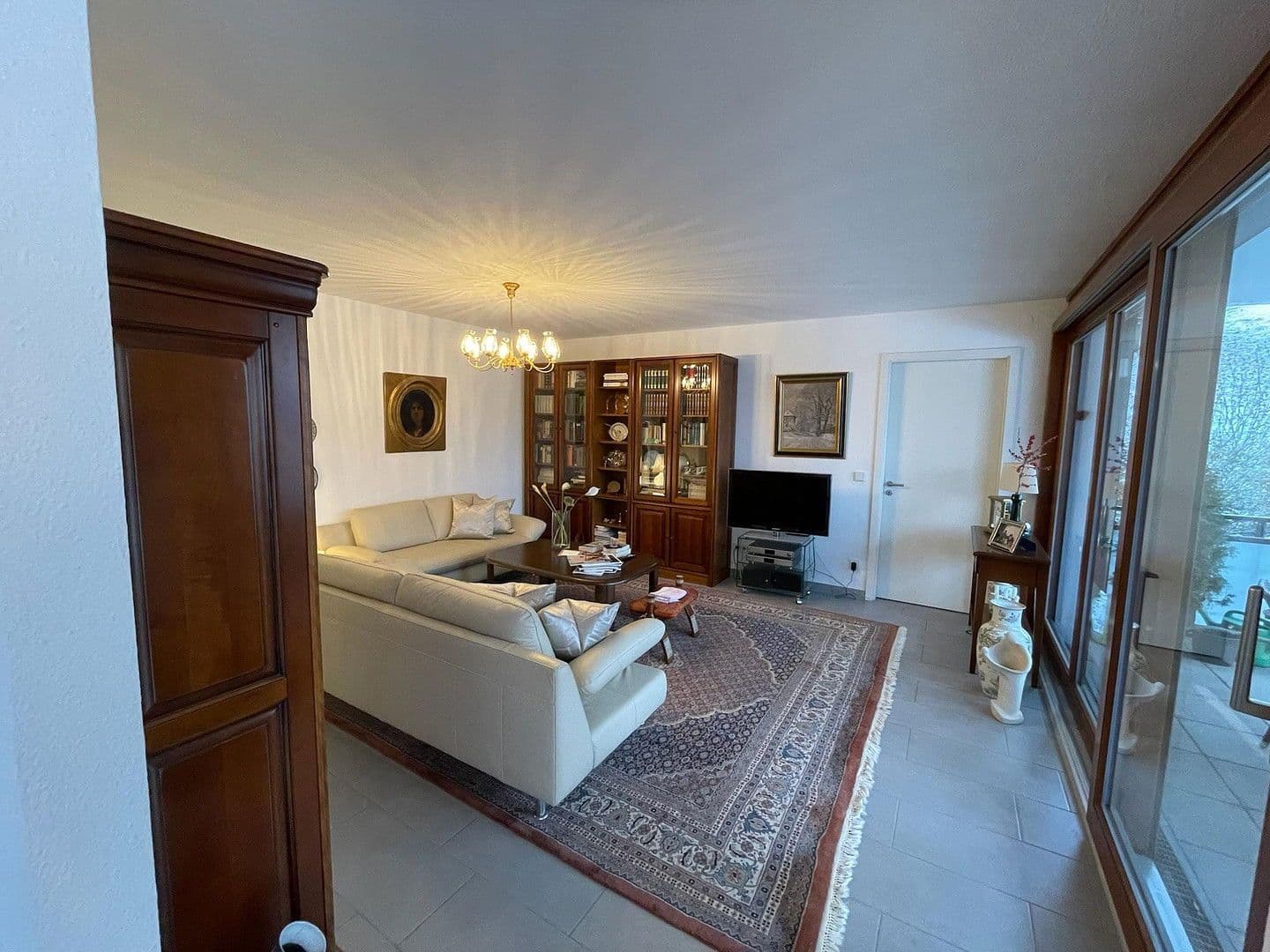 Prenájom bytu 3-izbový 99 m², Karl-Schurz-Straße 36, Stuttgart, Bádensko-Wurttembersko Prenájom bytu 3-izbový 99 m², Karl-Schurz-Straße 36, Stuttgart, Bádensko-Wurttembersko