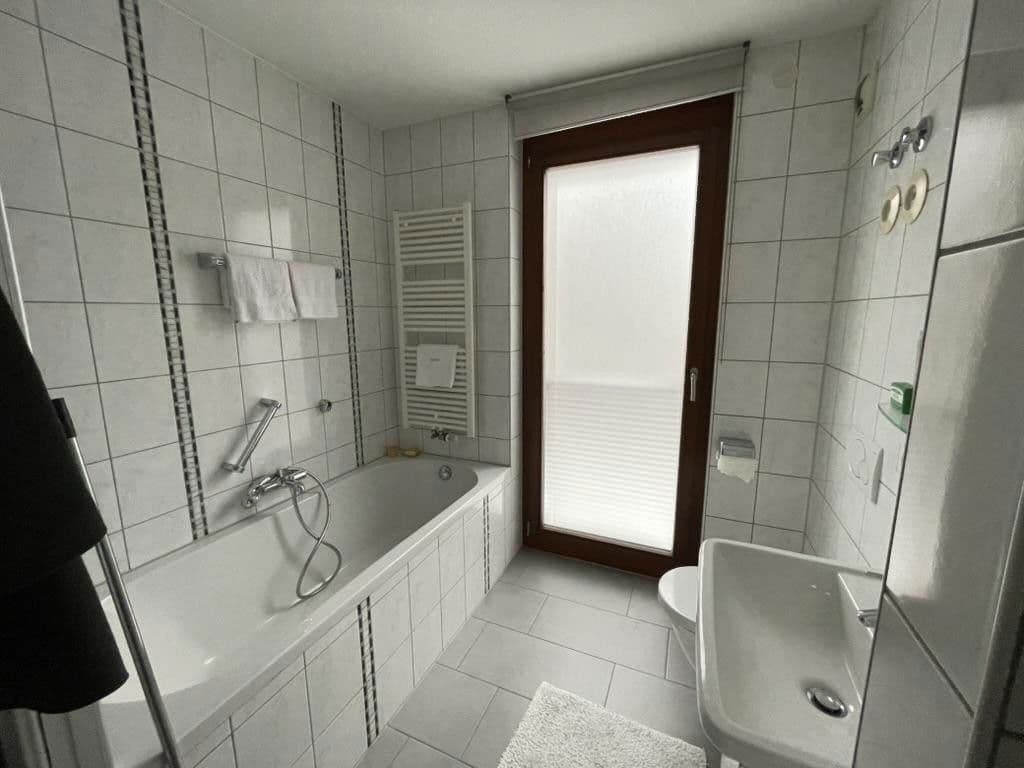 Prenájom bytu 3-izbový 99 m², Karl-Schurz-Straße 36, Stuttgart, Bádensko-Wurttembersko Prenájom bytu 3-izbový 99 m², Karl-Schurz-Straße 36, Stuttgart, Bádensko-Wurttembersko