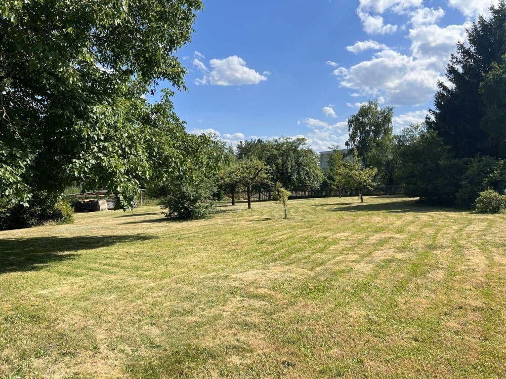 Predaj domu 190 m², pozemek 2.200 m², Markersdorf 42, Berga-Wünschendorf, Durínsko Predaj domu 190 m², pozemek 2.200 m², Markersdorf 42, Berga-Wünschendorf, Durínsko