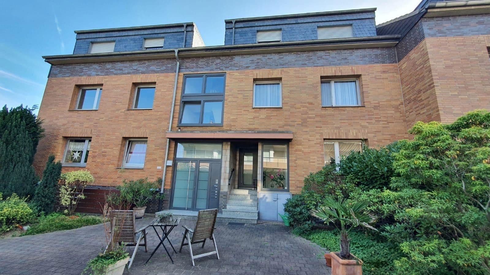 Prenájom bytu 3-izbový 82 m², Duisburg, Severné Porýnie - Westfálsko Prenájom bytu 3-izbový 82 m², Duisburg, Severné Porýnie - Westfálsko