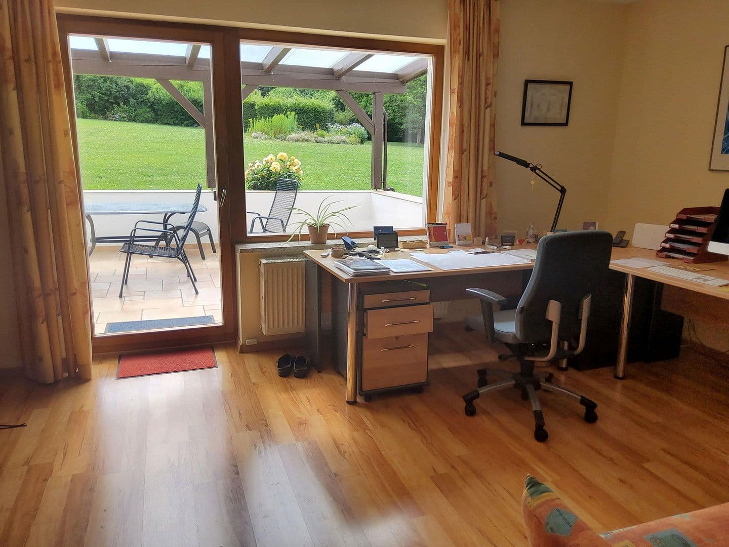 Predaj domu 570 m², pozemek 10.000 m², Duingen, Dolné Sasko Predaj domu 570 m², pozemek 10.000 m², Duingen, Dolné Sasko