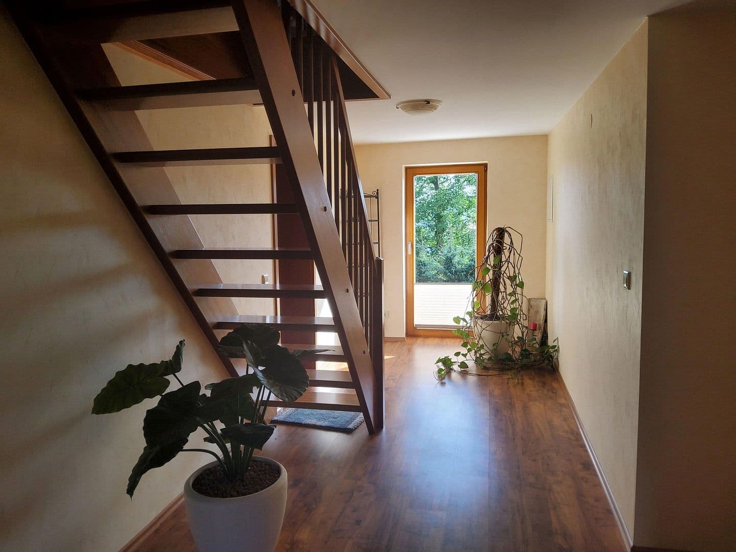 Predaj domu 570 m², pozemek 10.000 m², Duingen, Dolné Sasko Predaj domu 570 m², pozemek 10.000 m², Duingen, Dolné Sasko