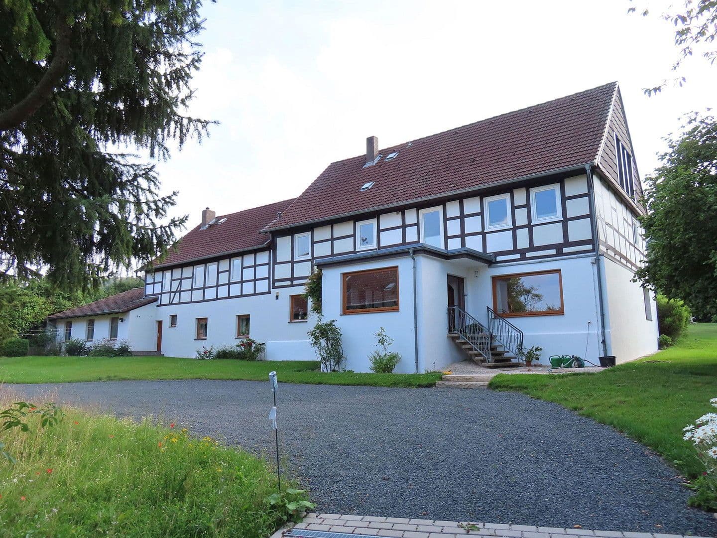 Predaj domu 570 m², pozemek 10.000 m², Duingen, Dolné Sasko Predaj domu 570 m², pozemek 10.000 m², Duingen, Dolné Sasko