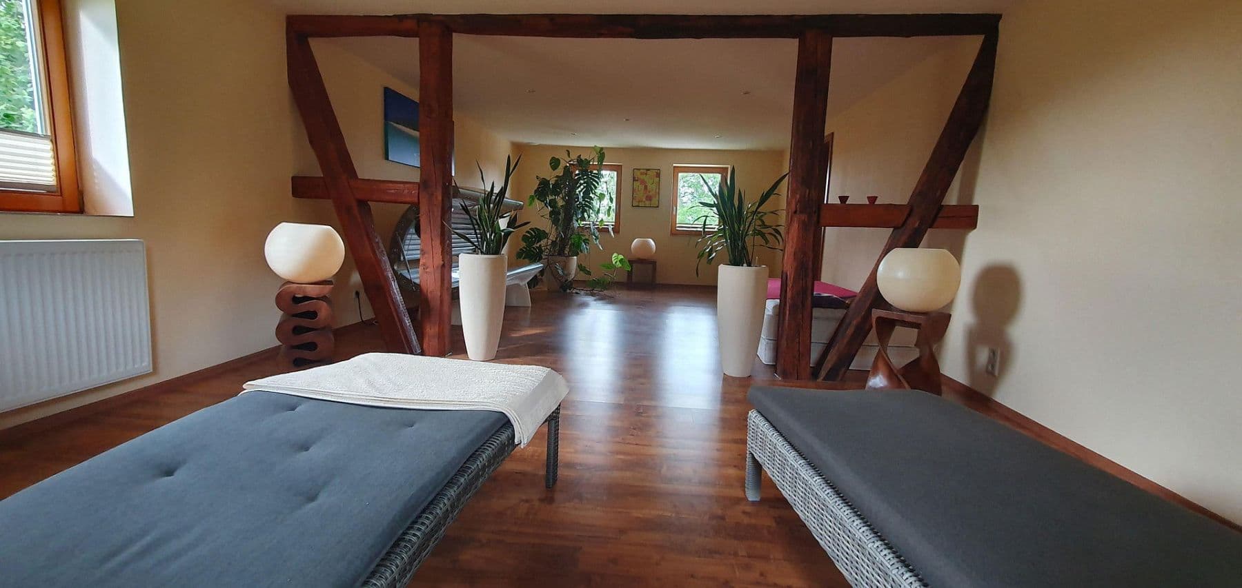 Predaj domu 570 m², pozemek 10.000 m², Duingen, Dolné Sasko Predaj domu 570 m², pozemek 10.000 m², Duingen, Dolné Sasko