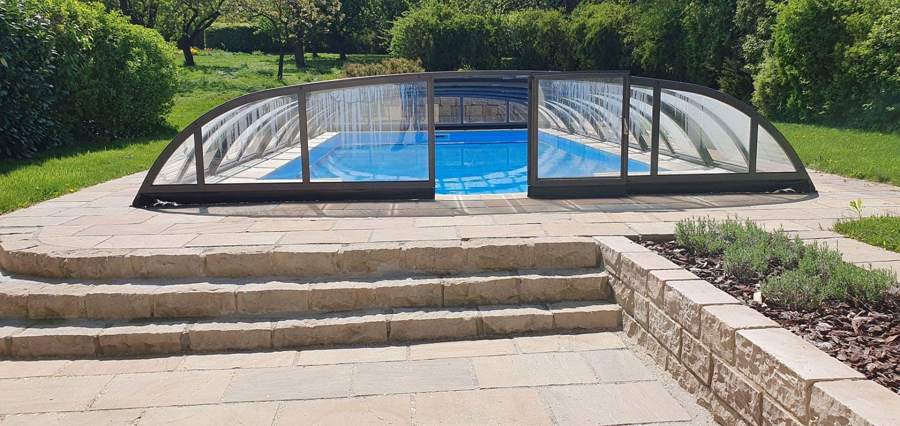 Predaj domu 570 m², pozemek 10.000 m², Duingen, Dolné Sasko Predaj domu 570 m², pozemek 10.000 m², Duingen, Dolné Sasko