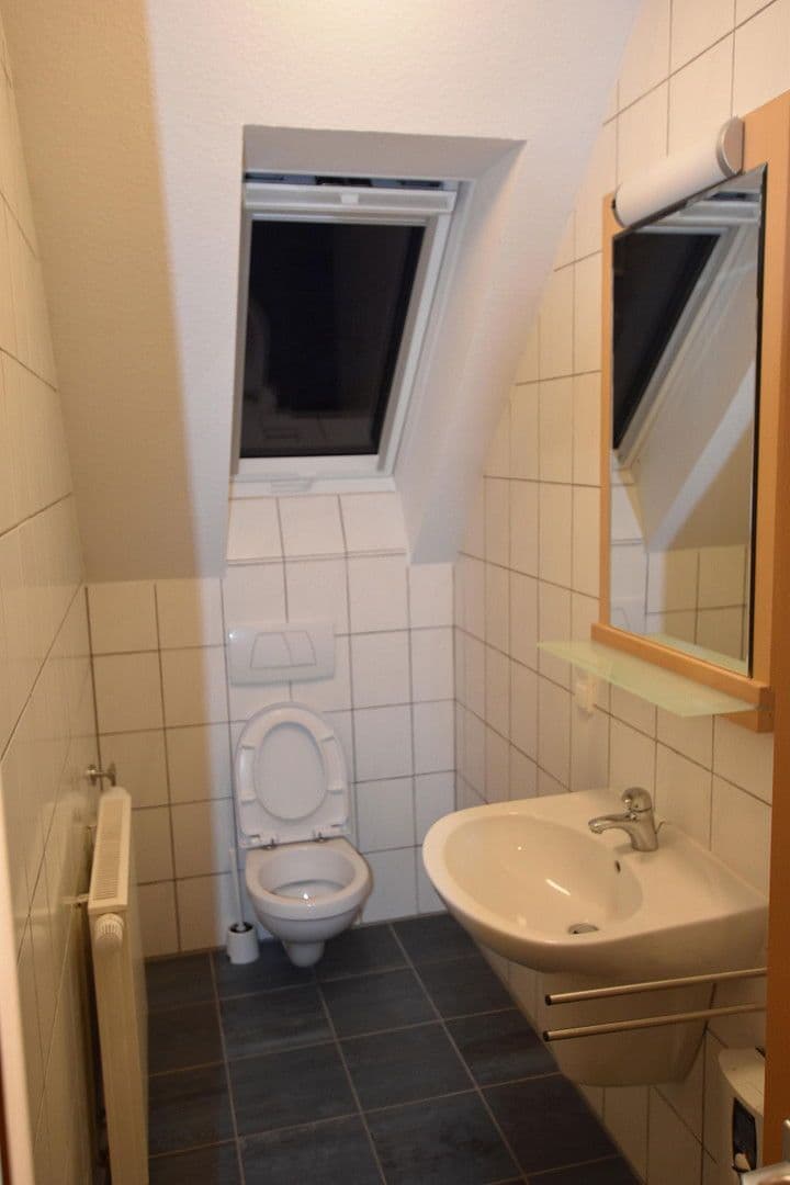 Prenájom bytu 4-izbový 120 m², Koblenz, Porýnie-Falcko Prenájom bytu 4-izbový 120 m², Koblenz, Porýnie-Falcko