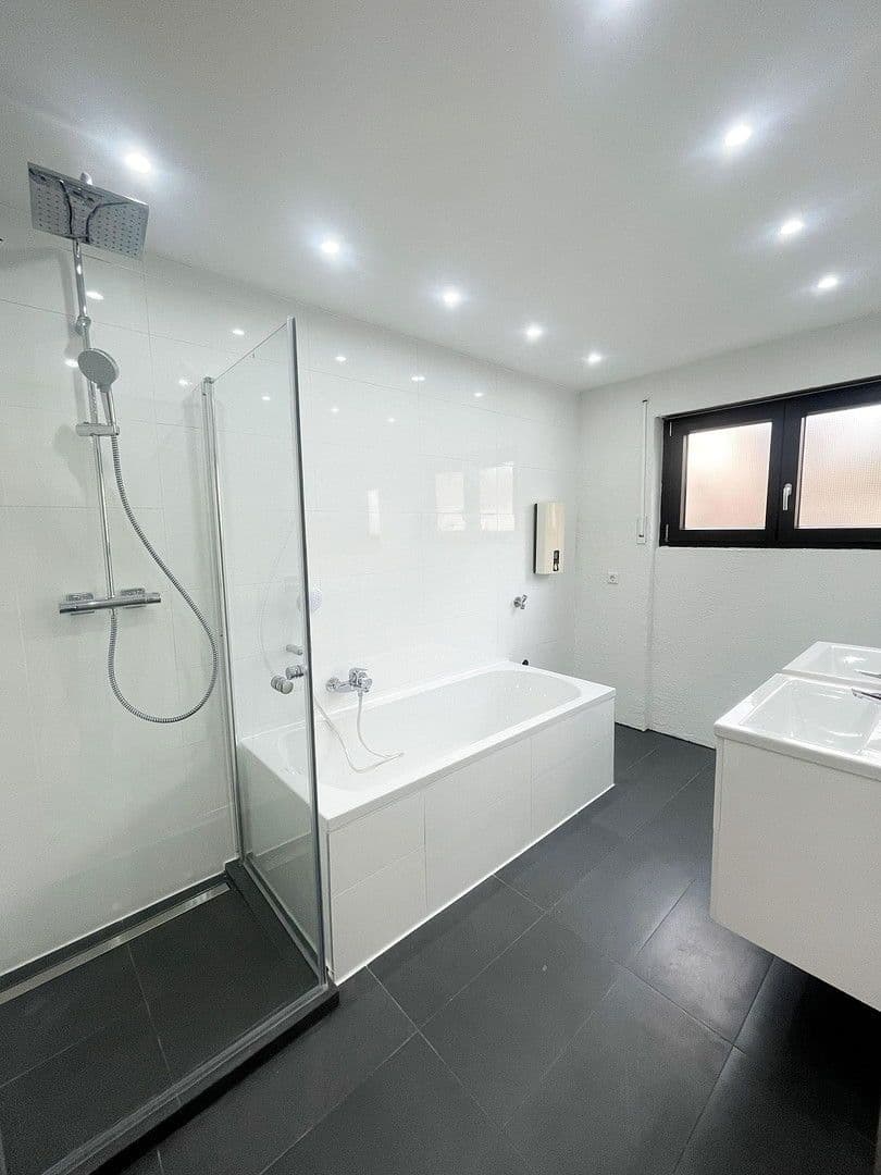 Prenájom bytu 3-izbový 91 m², Altensteig, Bádensko-Wurttembersko Prenájom bytu 3-izbový 91 m², Altensteig, Bádensko-Wurttembersko