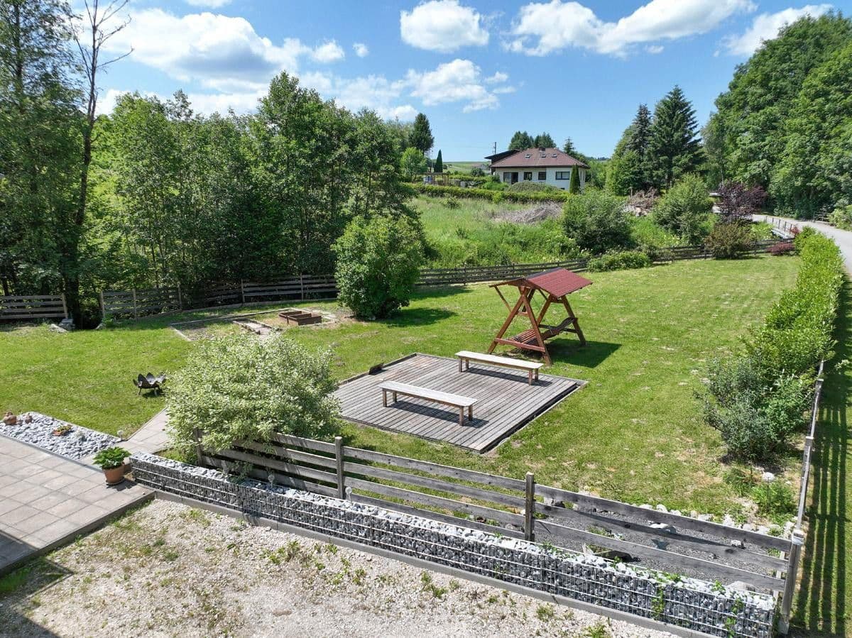 Predaj domu 230 m², pozemek 3.125 m², Hausham 11, Pfaffing, Horné Rakúsko Predaj domu 230 m², pozemek 3.125 m², Hausham 11, Pfaffing, Horné Rakúsko