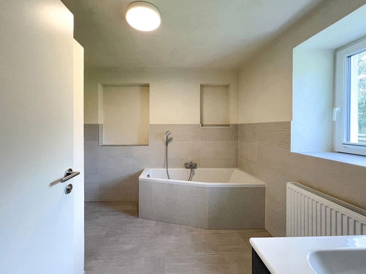 Predaj domu 230 m², pozemek 3.125 m², Hausham 11, Pfaffing, Horné Rakúsko Predaj domu 230 m², pozemek 3.125 m², Hausham 11, Pfaffing, Horné Rakúsko