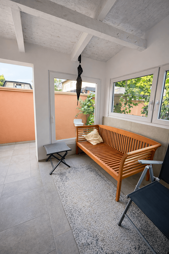 Prenájom bytu 4-izbový 128 m², freiburg, Bádensko-Wurttembersko Prenájom bytu 4-izbový 128 m², freiburg, Bádensko-Wurttembersko