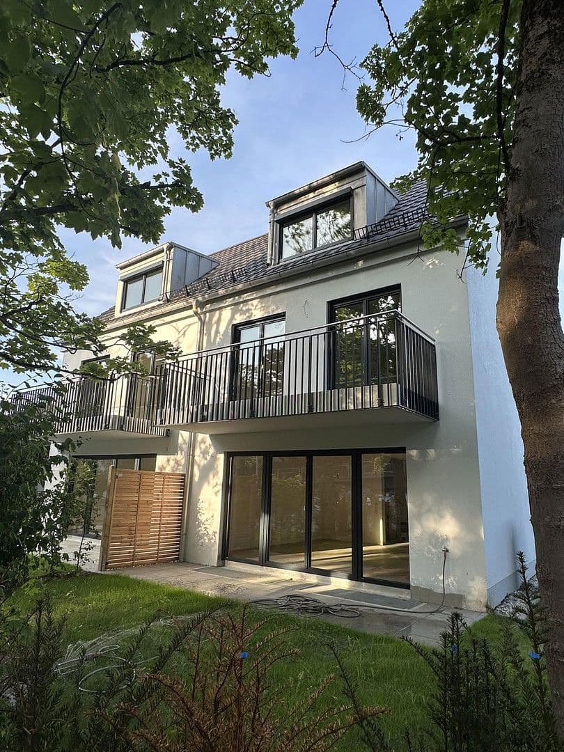 Predaj domu 127 m², pozemek 203 m², Langbehnstr. 27, München, Bavorsko Predaj domu 127 m², pozemek 203 m², Langbehnstr. 27, München, Bavorsko