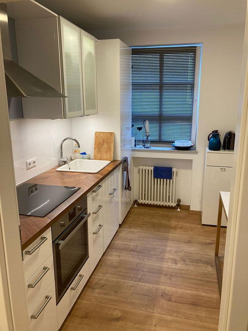 Predaj bytu 3-izbový 82 m², Walburgisstr., Düsseldorf (Kaiserswerth), Severné Porýnie - Westfálsko Predaj bytu 3-izbový 82 m², Walburgisstr., Düsseldorf (Kaiserswerth), Severné Porýnie - Westfálsko