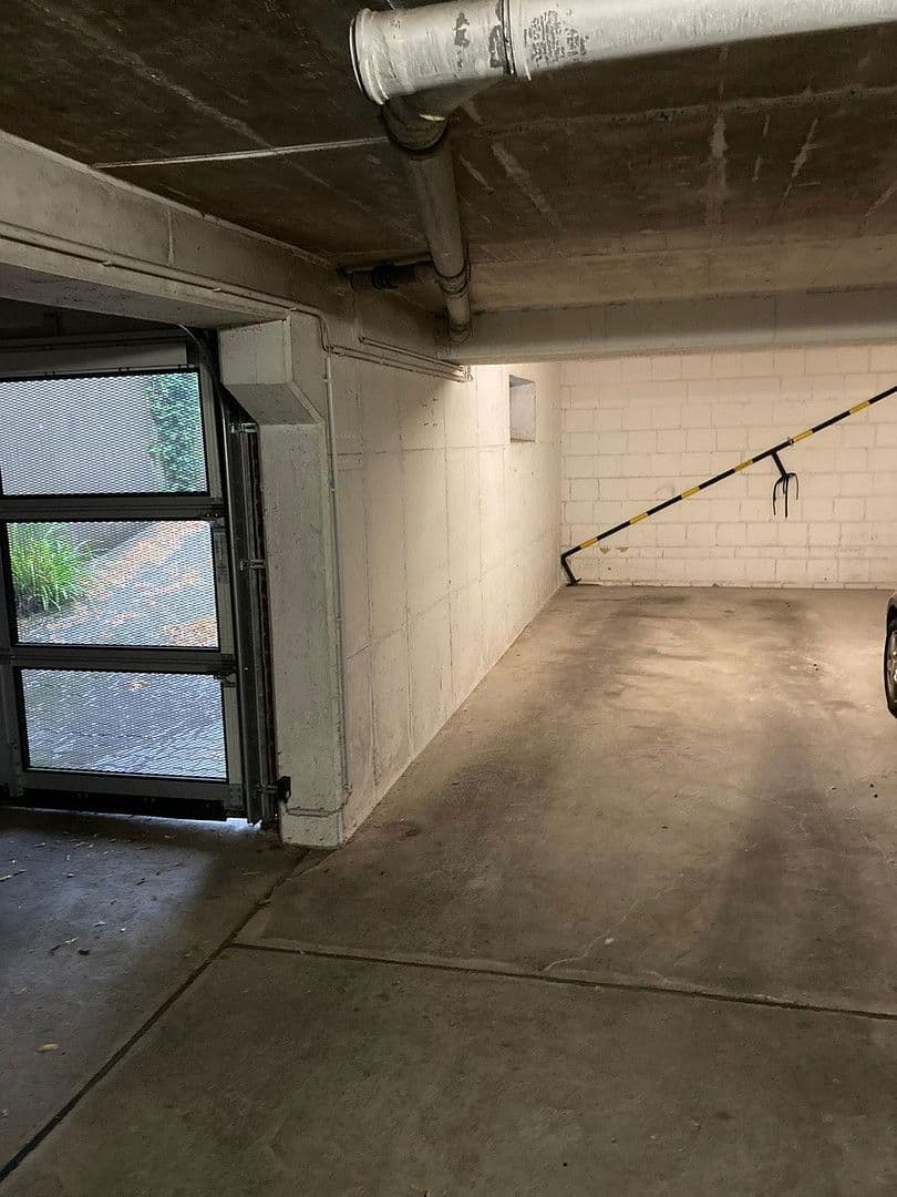 Predaj bytu 3-izbový 82 m², Walburgisstr., Düsseldorf (Kaiserswerth), Severné Porýnie - Westfálsko Predaj bytu 3-izbový 82 m², Walburgisstr., Düsseldorf (Kaiserswerth), Severné Porýnie - Westfálsko