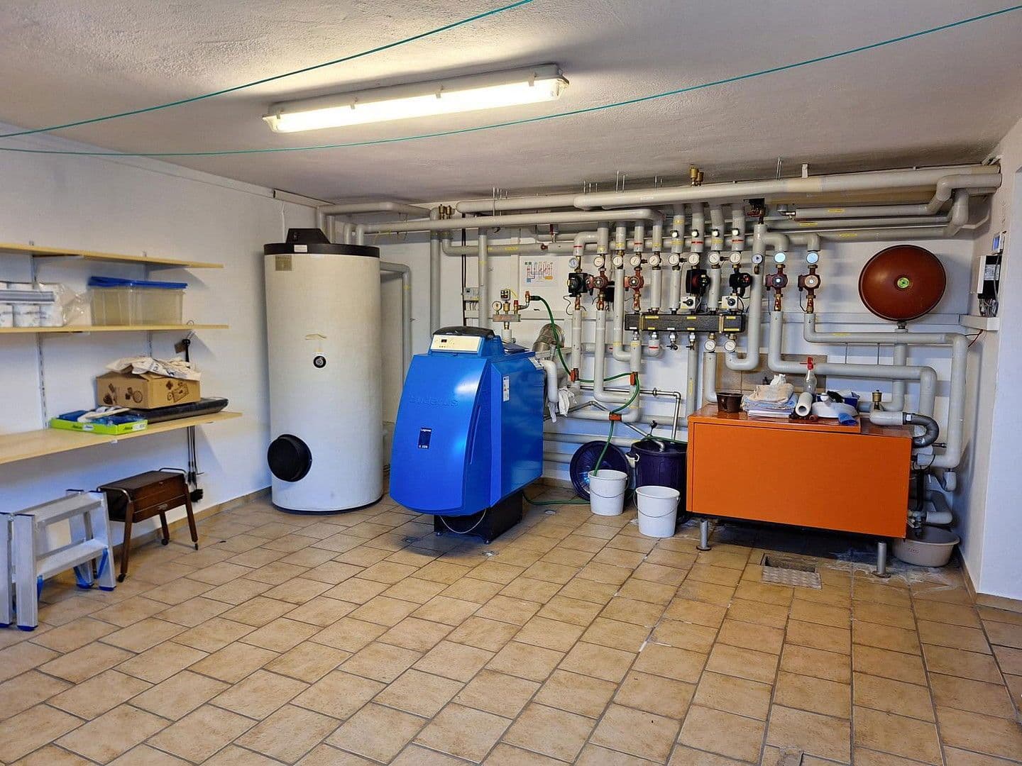Predaj domu 383 m², pozemek 1.457 m², Schwaigener Str. 28, Mamming, Bavorsko Predaj domu 383 m², pozemek 1.457 m², Schwaigener Str. 28, Mamming, Bavorsko