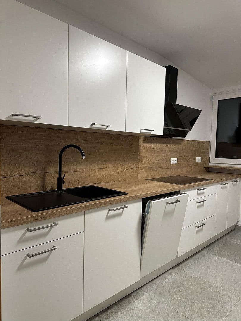 Prenájom bytu 4-izbový 94 m², Badstr. 131, Egloffstein, Bavorsko Prenájom bytu 4-izbový 94 m², Badstr. 131, Egloffstein, Bavorsko