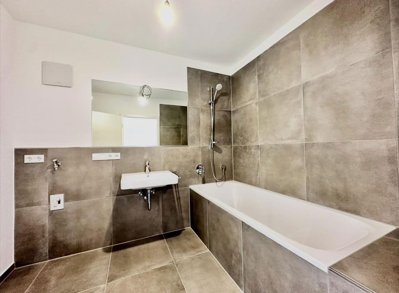 Prenájom bytu 3-izbový 77 m², Reinerbachweg 12, Siegsdorf / Hörgering, Bavorsko Prenájom bytu 3-izbový 77 m², Reinerbachweg 12, Siegsdorf / Hörgering, Bavorsko