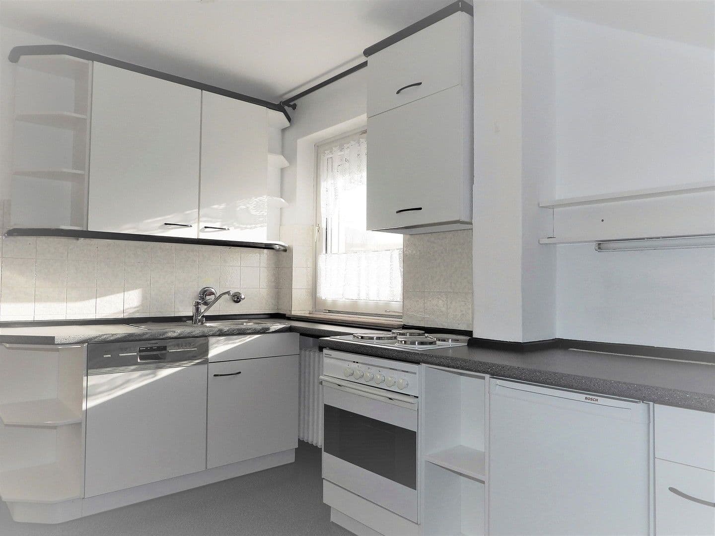 Prenájom bytu 3-izbový 70 m², Hofheim am Taunus, Hesensko Prenájom bytu 3-izbový 70 m², Hofheim am Taunus, Hesensko