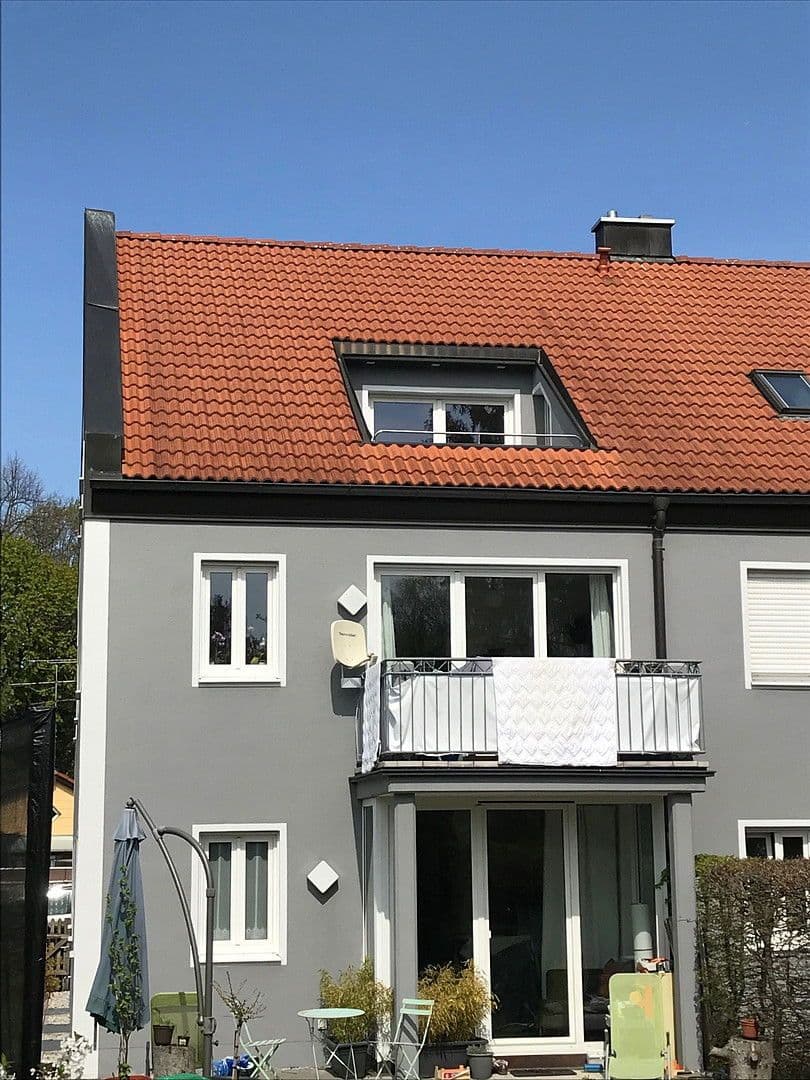 Prenájom bytu 3-izbový 89 m², Spieljochstr. 8, München, Bavorsko Prenájom bytu 3-izbový 89 m², Spieljochstr. 8, München, Bavorsko